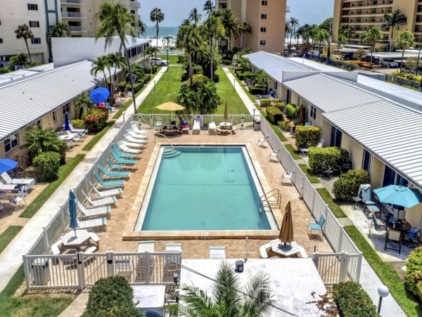 On Beach Siesta Key Vacation Condo Two Bedrolom Sleeps 8
